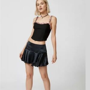NWT Kimchi Blue Low Rise Satin Skirt M
